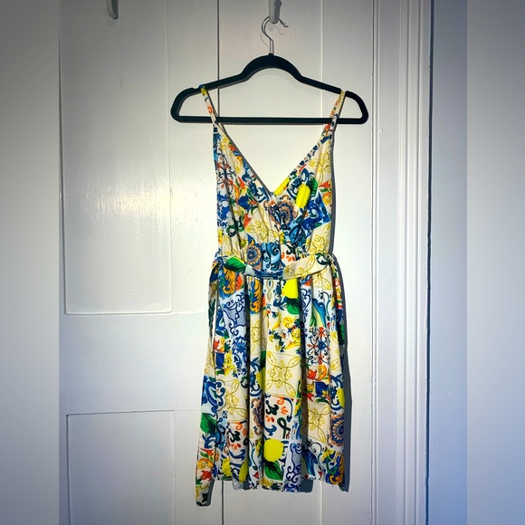 Lemon sun dress! - Picture 2 of 7